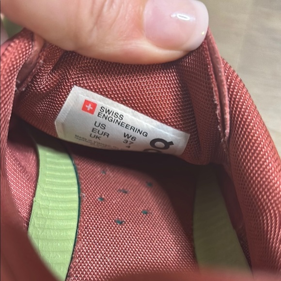 On Running Green and Red Athletic Shoes size 6 - Picture 12 of 14